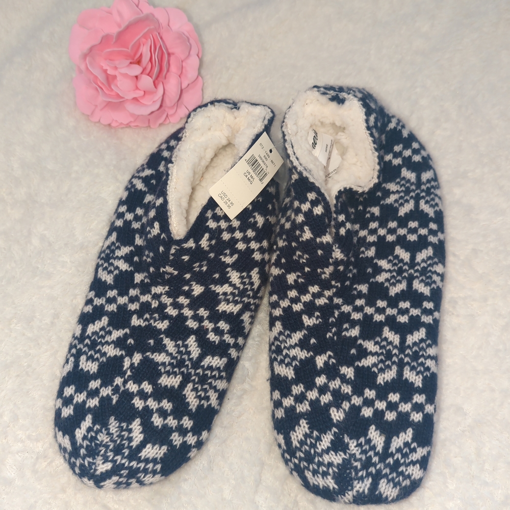 Aerie Navy White Fair Isle Knit Slippers Camping Cozy Lounge Gift Size M/L